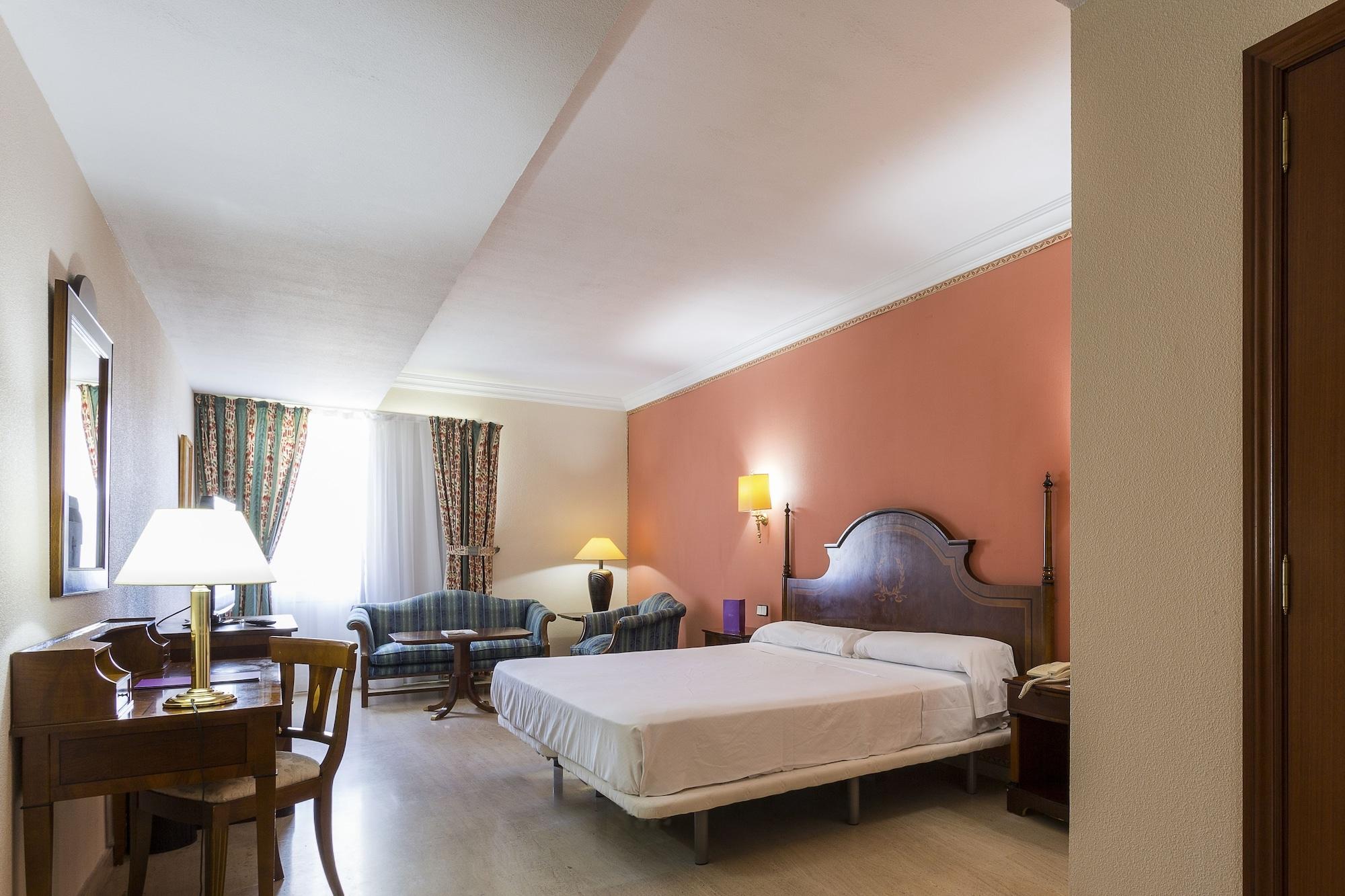 Hotel Crisol Jardines De 4*