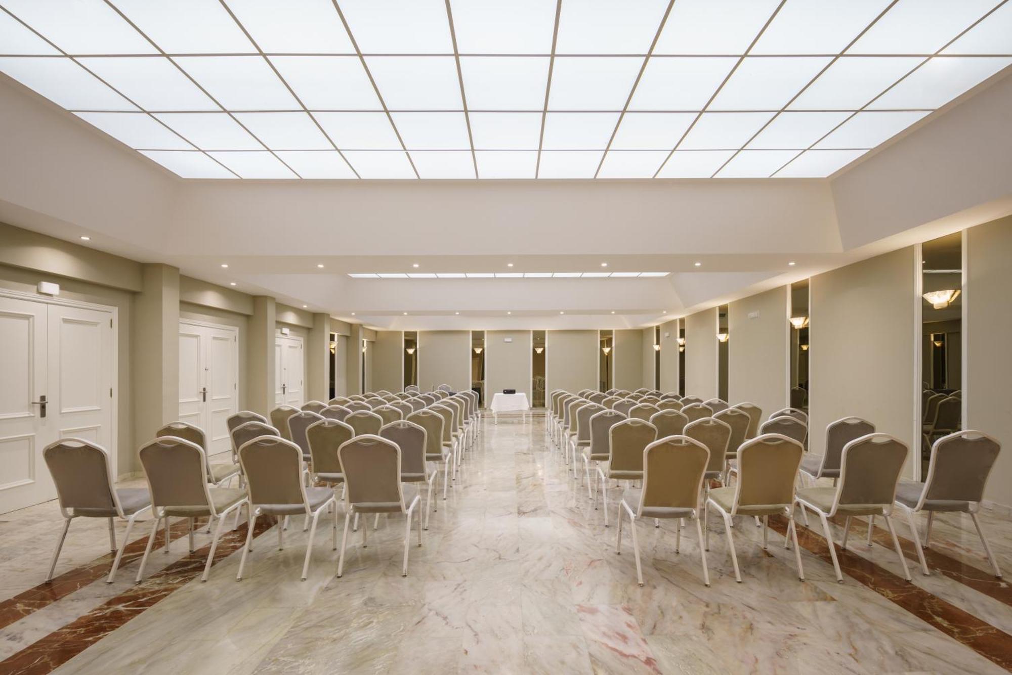 Hotel Crisol Jardines De 4*